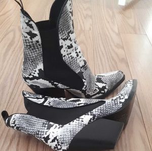 Zara Ankle boots